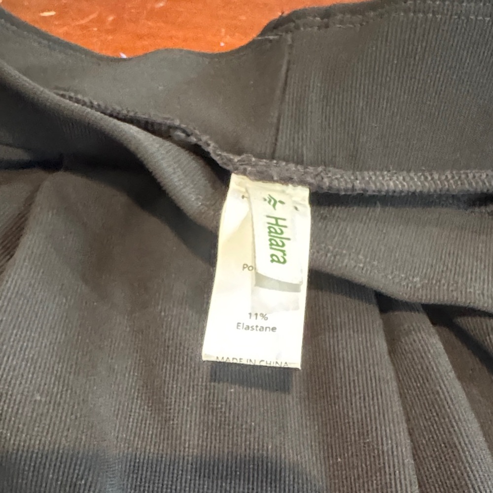 Halara Black pants women’s size small.